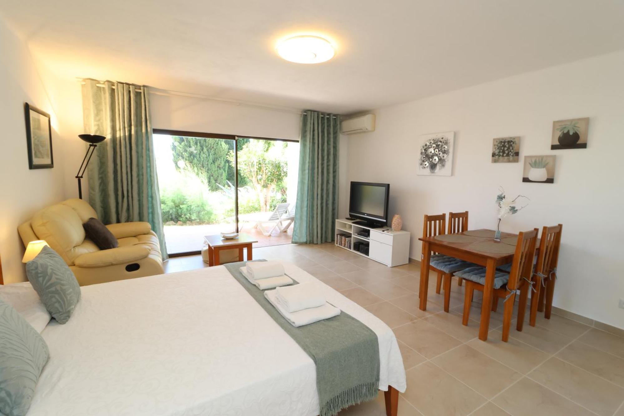 Camelia 52 Beach Studio Apartment - Sao Rafael, Albufeira Luaran gambar